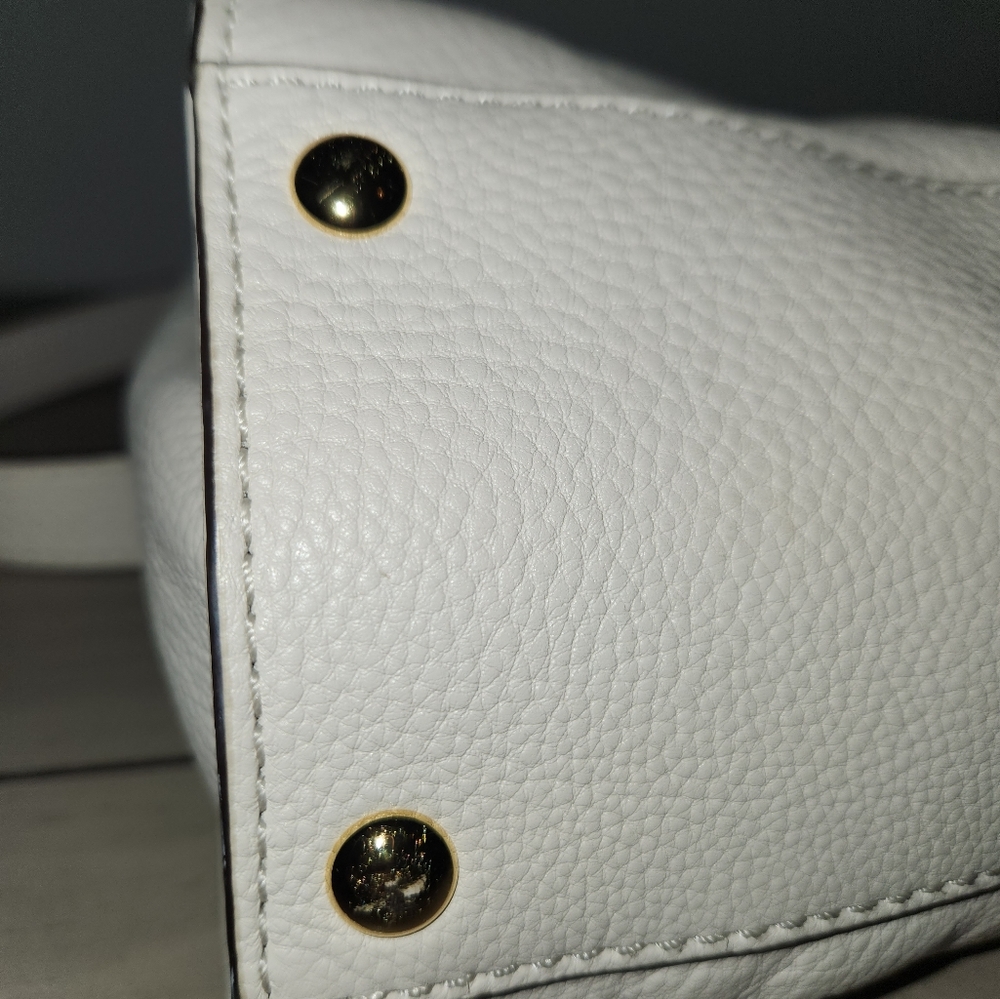MK Purse - Picture 5 of 7